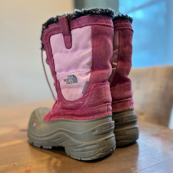 North Face Boots - Picture 2 of 3